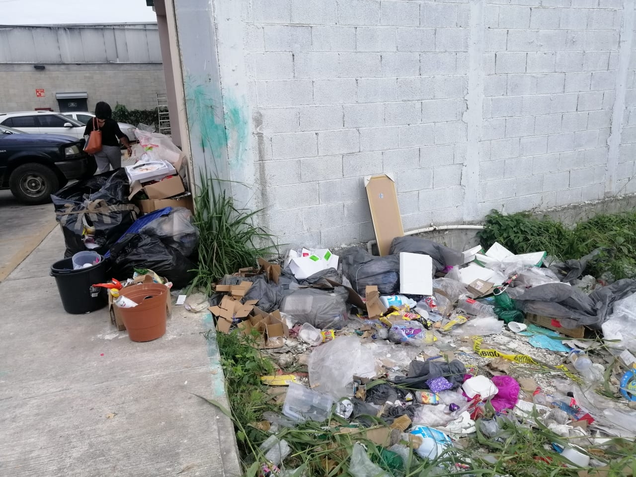 Continúa suspendida la recolección de basura por huelga de trabajadores en Chetumal