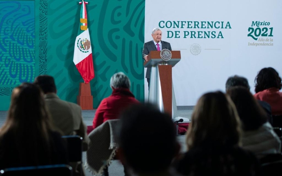 AMLO lamenta muerte de Vicente Rojo, 'lo sentimos muy mexicano'