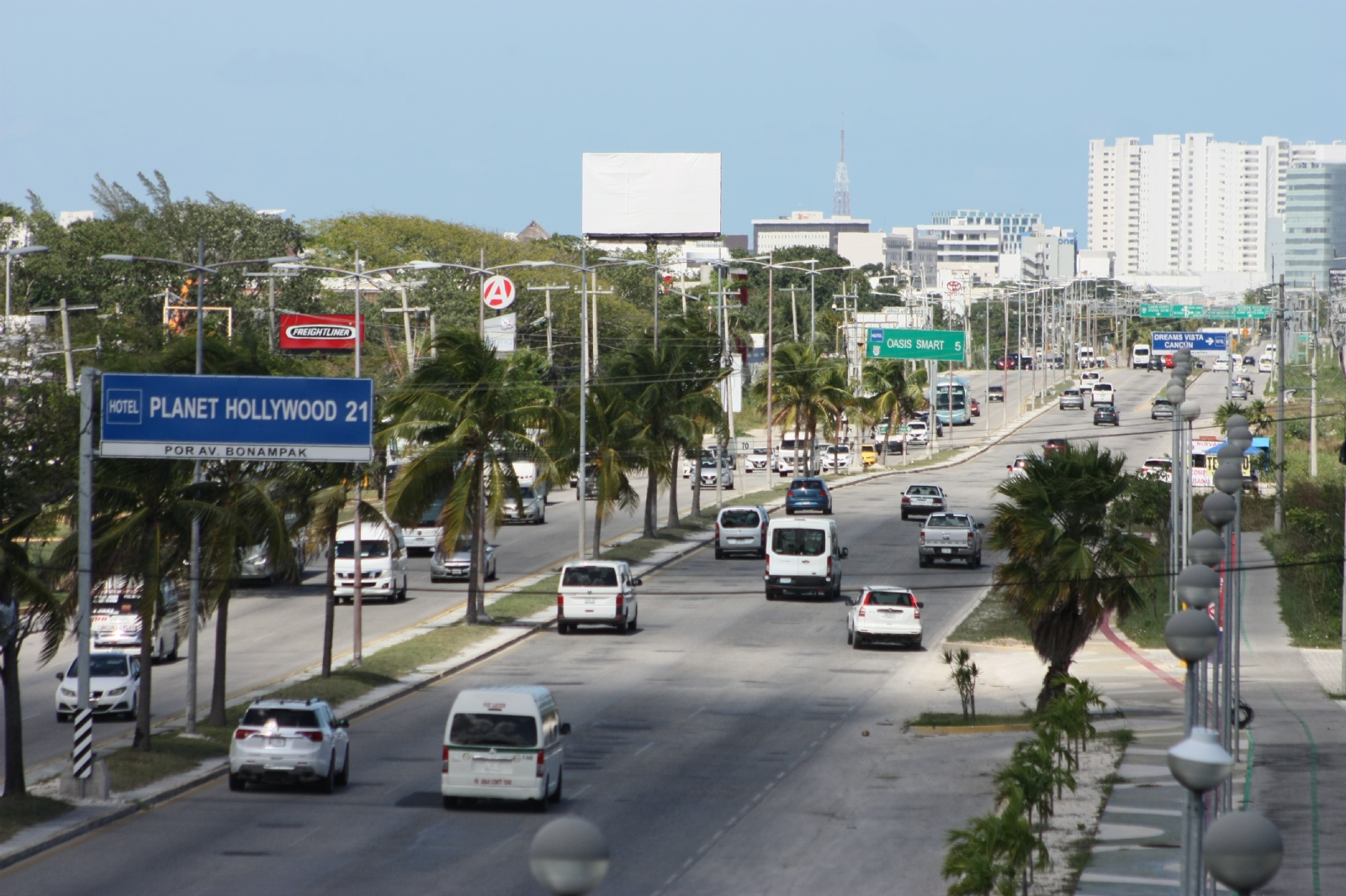 Estación del Tren Maya cerca del aeropuerto de Cancún, será un centro de abasto de servicios
