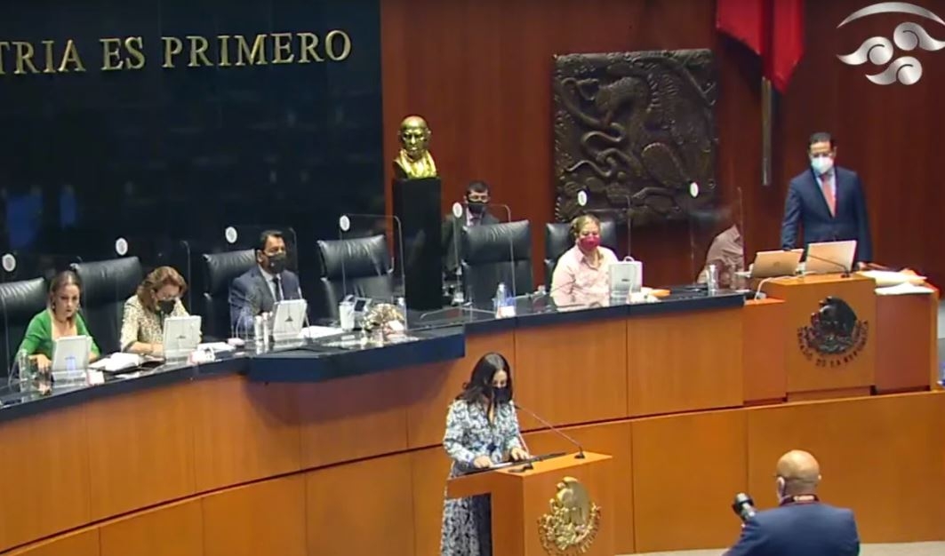 Senado aprueba Ley de Hidrocarburos y echa atrás reforma energética de Peña Nieto