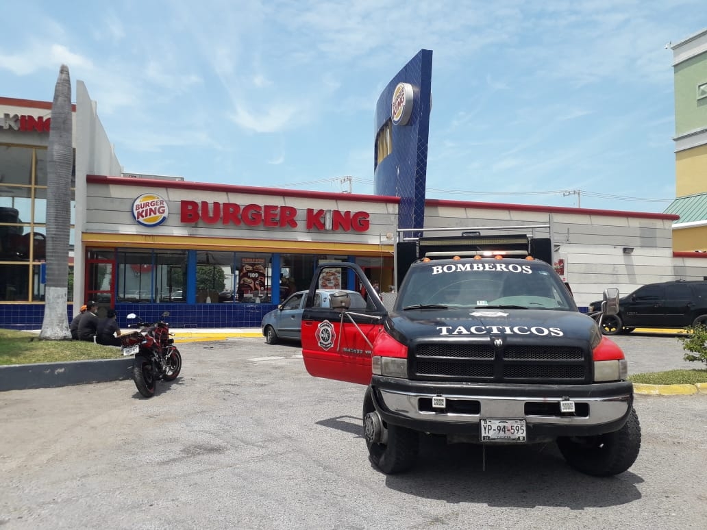 Desalojan a clientes por conato de incendio en Burger King de Ciudad del Carmen