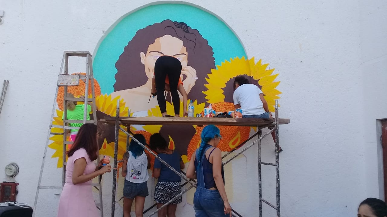 Este es uno de los tres murales que han pintado en municipios como Tulum, Bacalar e Isla Mujeres