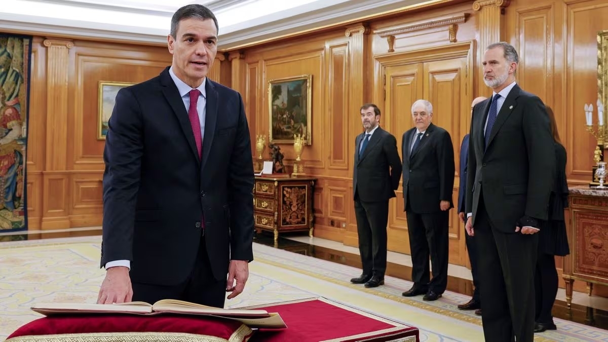 Así fue la promesa de Pedro Sánchez como Presidente de España ante el Rey