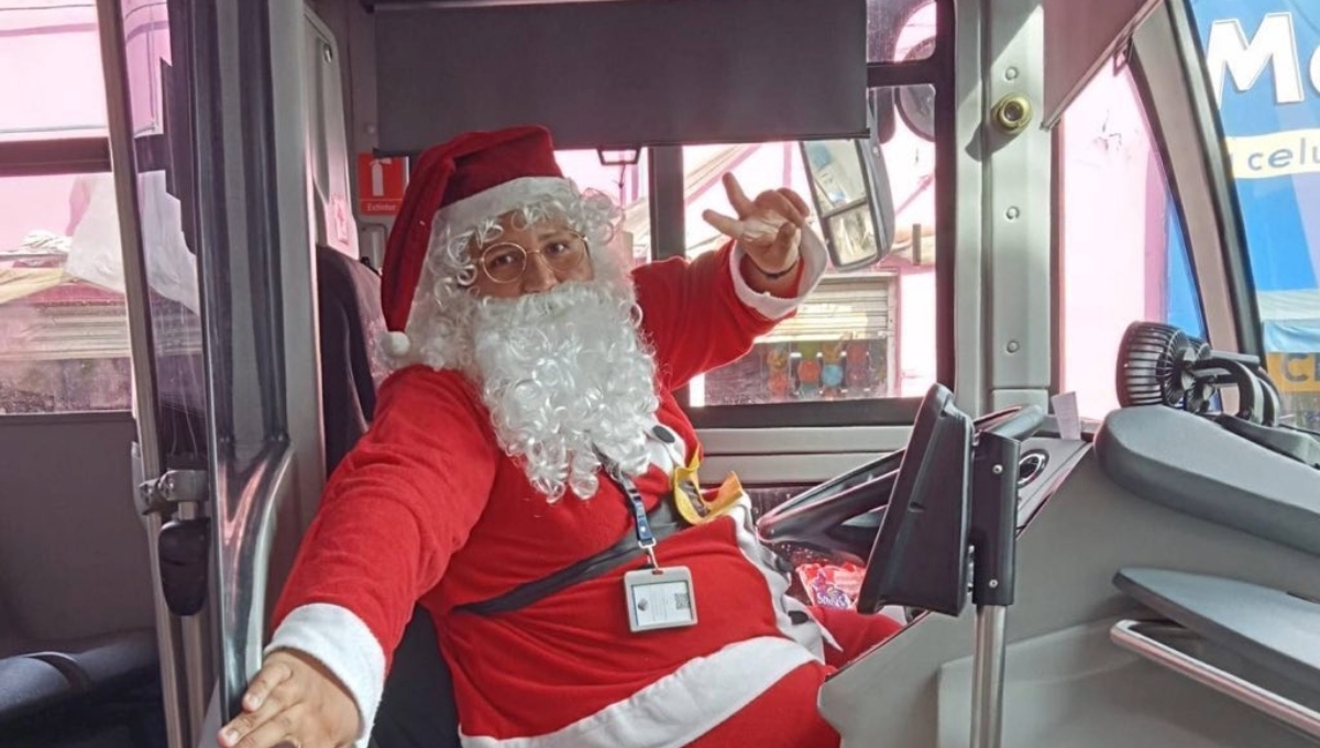 Santa Claus llegó a los camiones Va y Ven; choferes sorprenden a pasajeros en Mérida