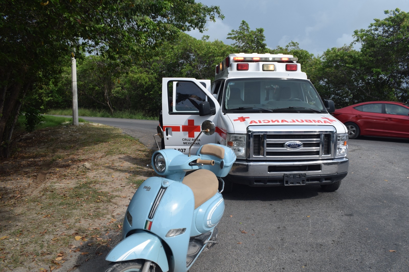 Aparatoso choque en 'La Caleta' en Progreso deja un motociclista hospitalizado
