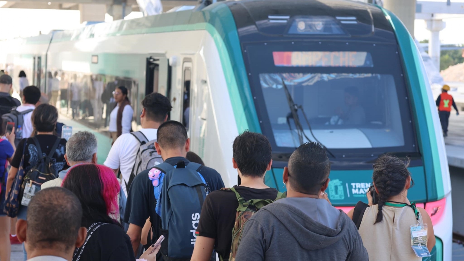 Tren Maya tendrá camioncitos gratis desde el aeropuerto de Cancún a la estación