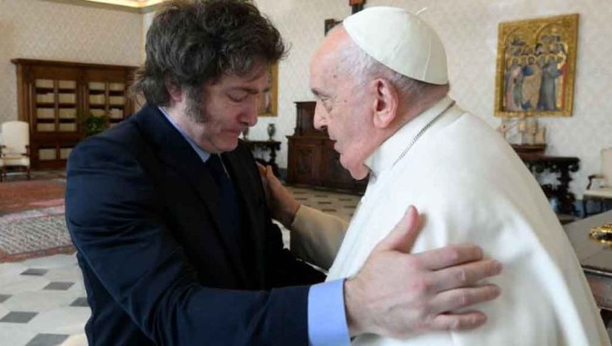 El papa Francisco recibió en el Vaticano al presidente de Argentina, Javier Milei, en una audiencia donde abordaron la situación en esa nación sudamericana