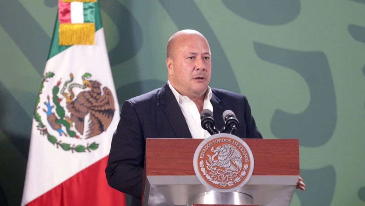 El gobernador de Jalisco, Enrique Alfaro, informó que tiene COVID-19
