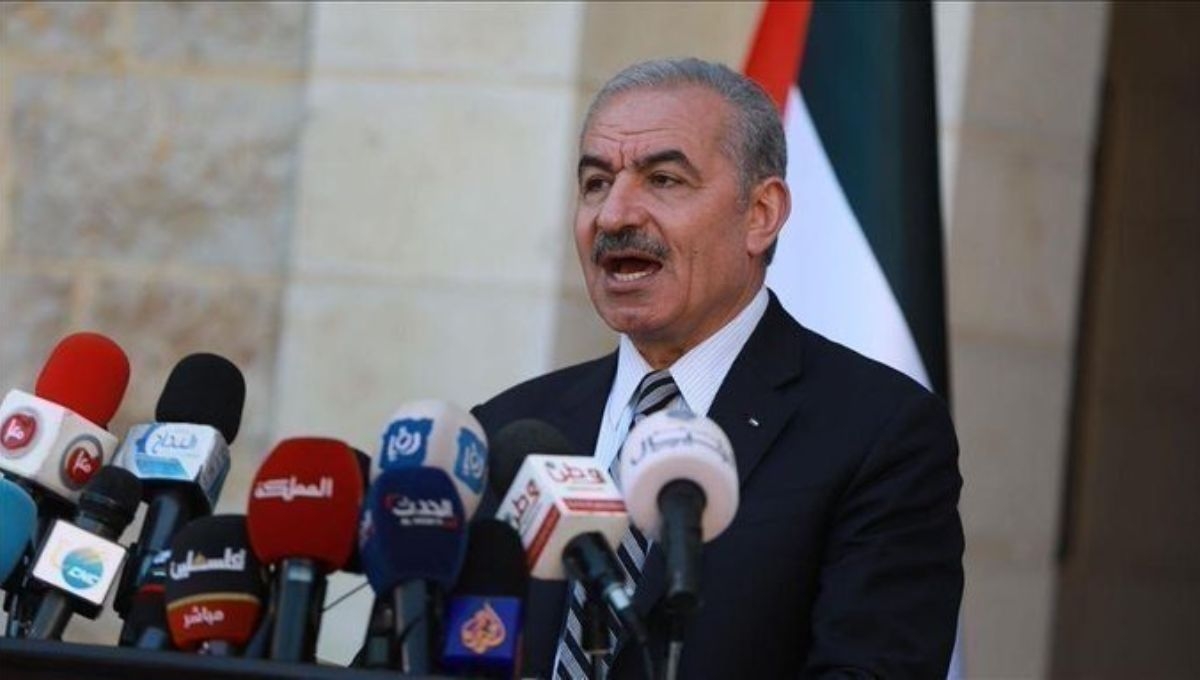 El primer ministro palestino Mohamed Shtayyeh presentó su dimisión y la de todo su Gobierno