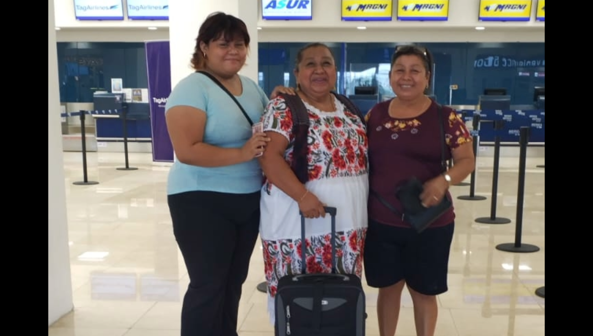 Yucateca viaja por primera vez en avión a Toluca