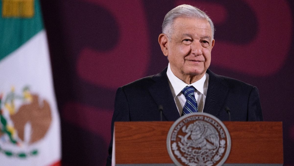 Andrés Manuel López Obrador pide a Ricardo Salinas probar acusaciones de extorsión del SAT