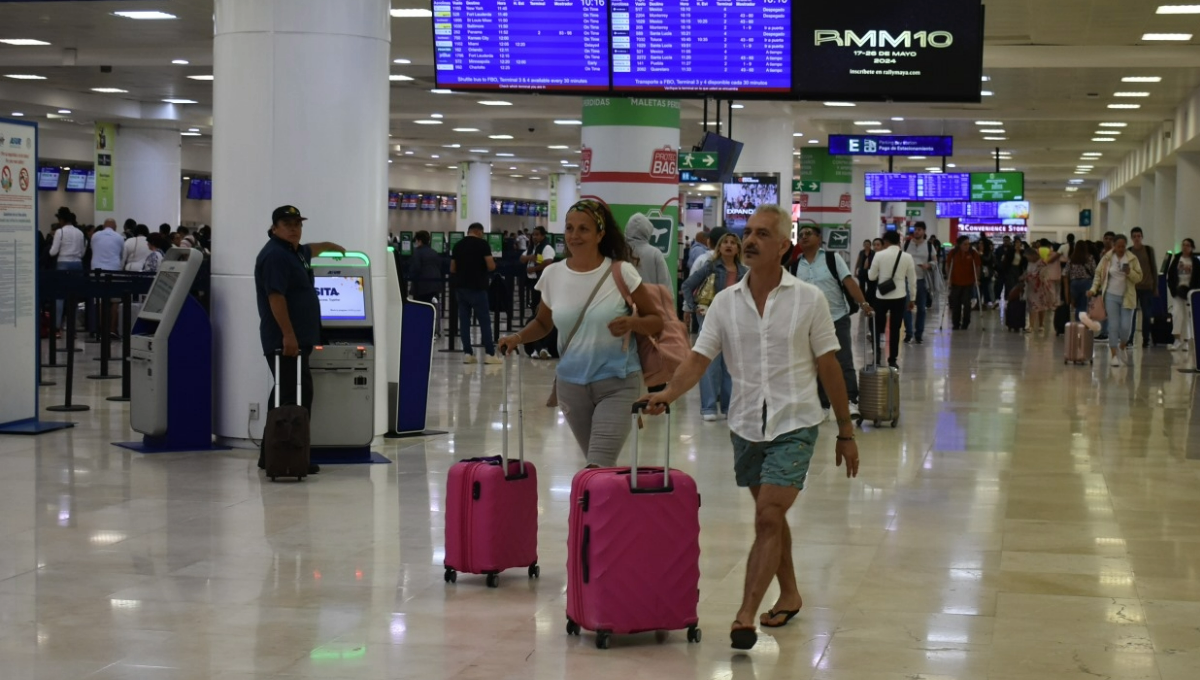 Aeropuerto de Cancún registró 565 operaciones aéreas en este inicio de vacaciones