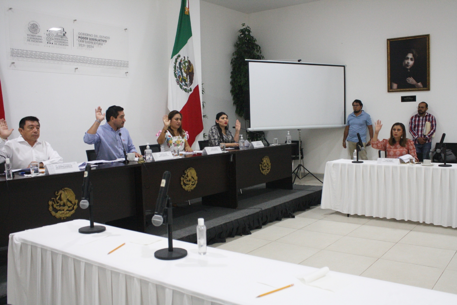 Proponen en el Congreso de Yucatán ley para financiar casas y becas para policías