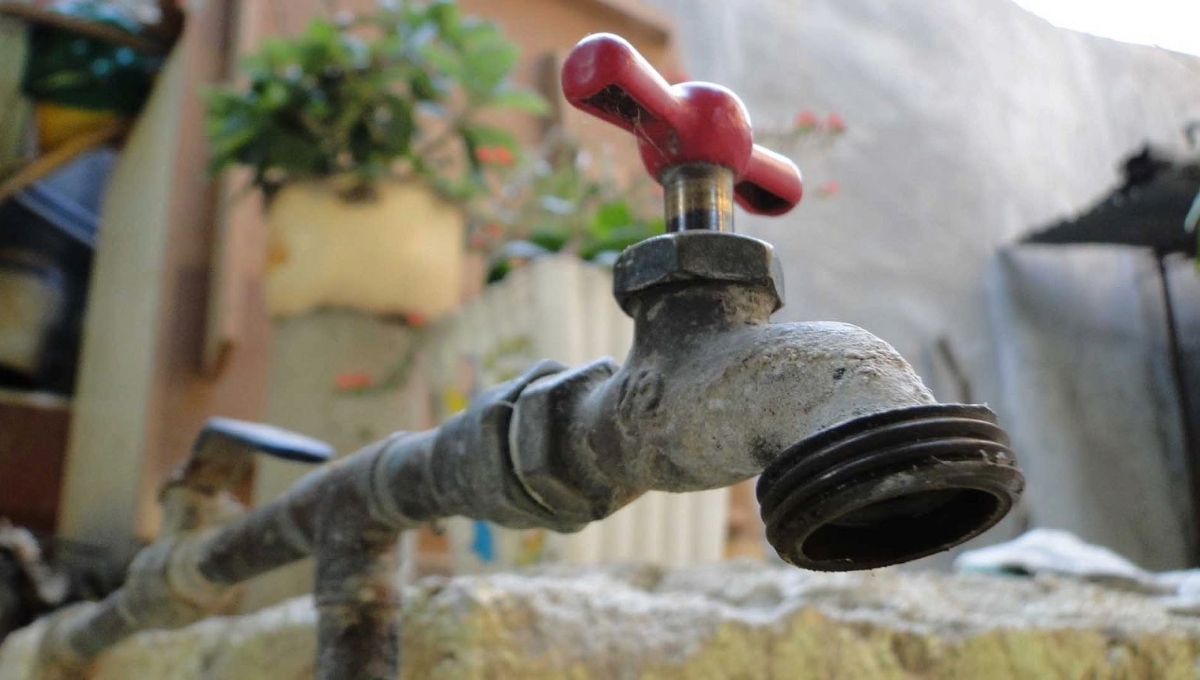 Sistema Municipal de Agua Potable de Campeche se mantiene trabajando en la tubería dañada