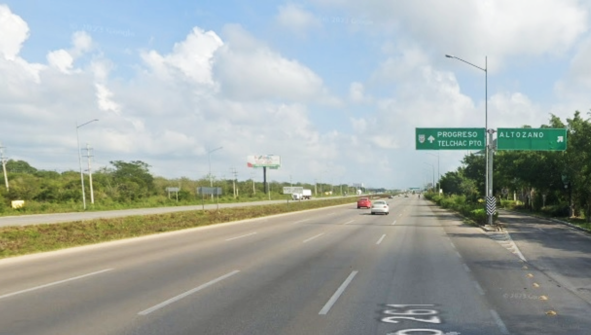 Arrancones en la vía Mérida-Progreso: Automovilista se sale de la carretera