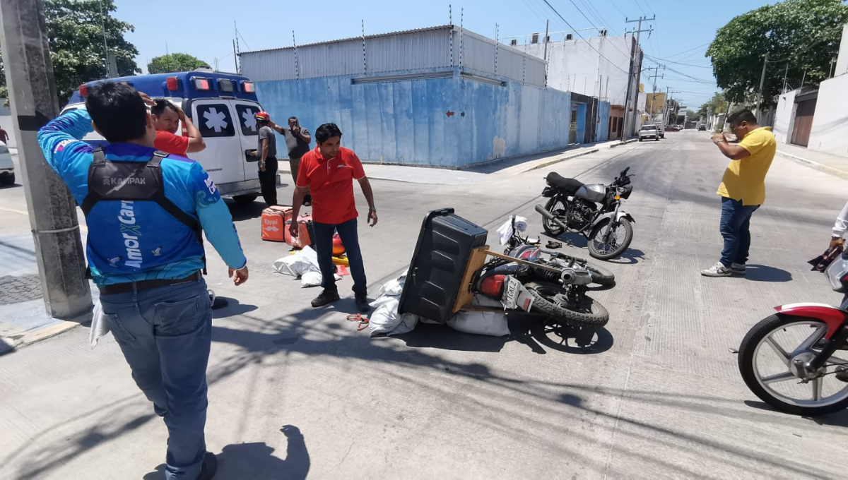 Motociclista termina inconsciente tras provocar aparatoso choque en Ciudad del Carmen