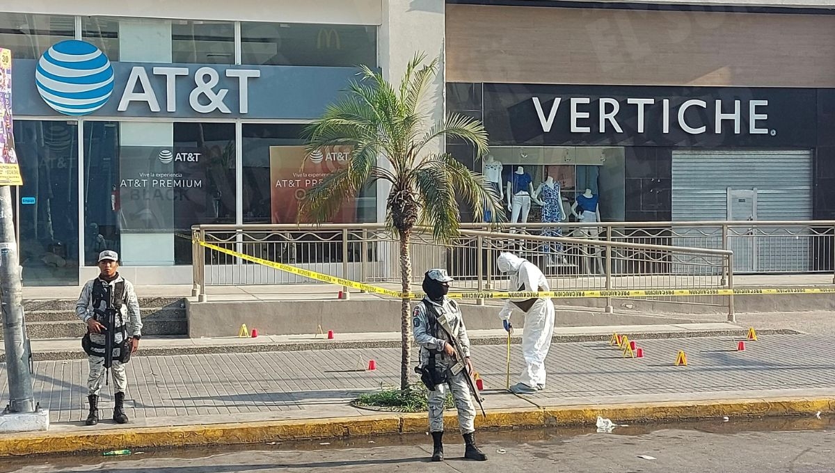 Tiroteo deja hombre herido frente a centro comercial en Acapulco