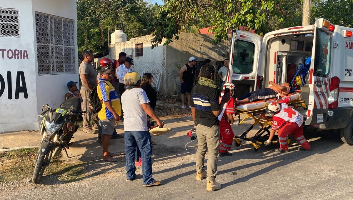 Motociclista es hospitalizado tras accidentarse en Calkiní, Campeche