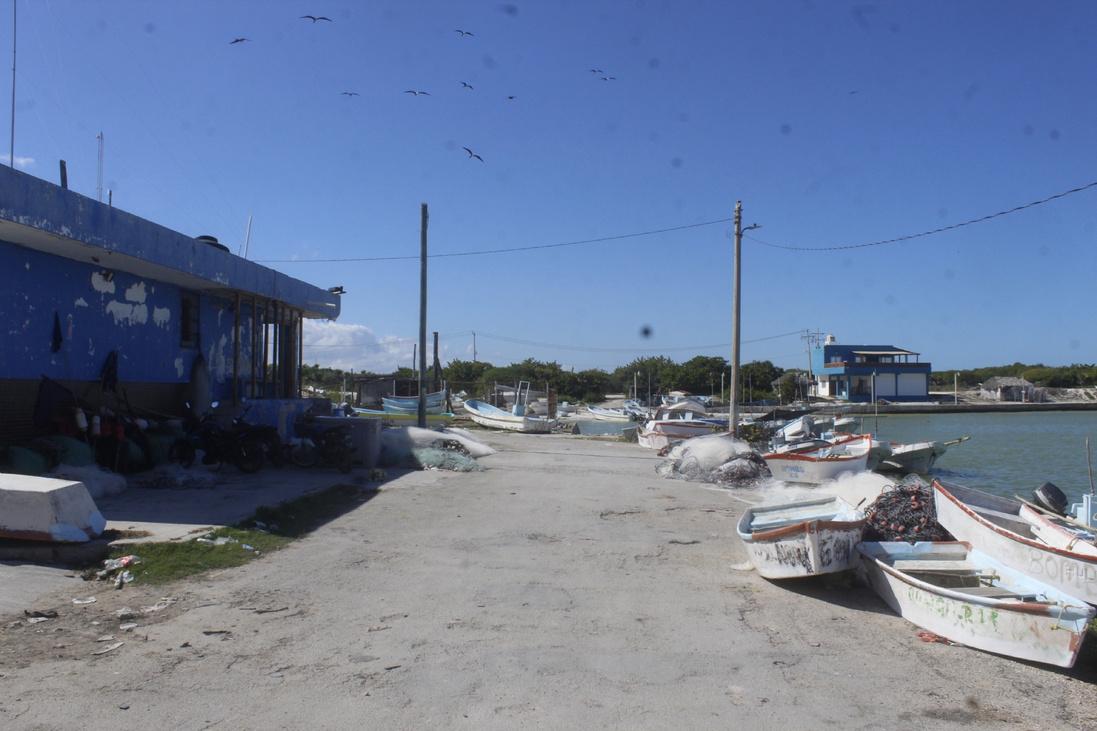 Pescadores de Yucatán se anticipan por el 'cordonazo de la Santa Cruz'