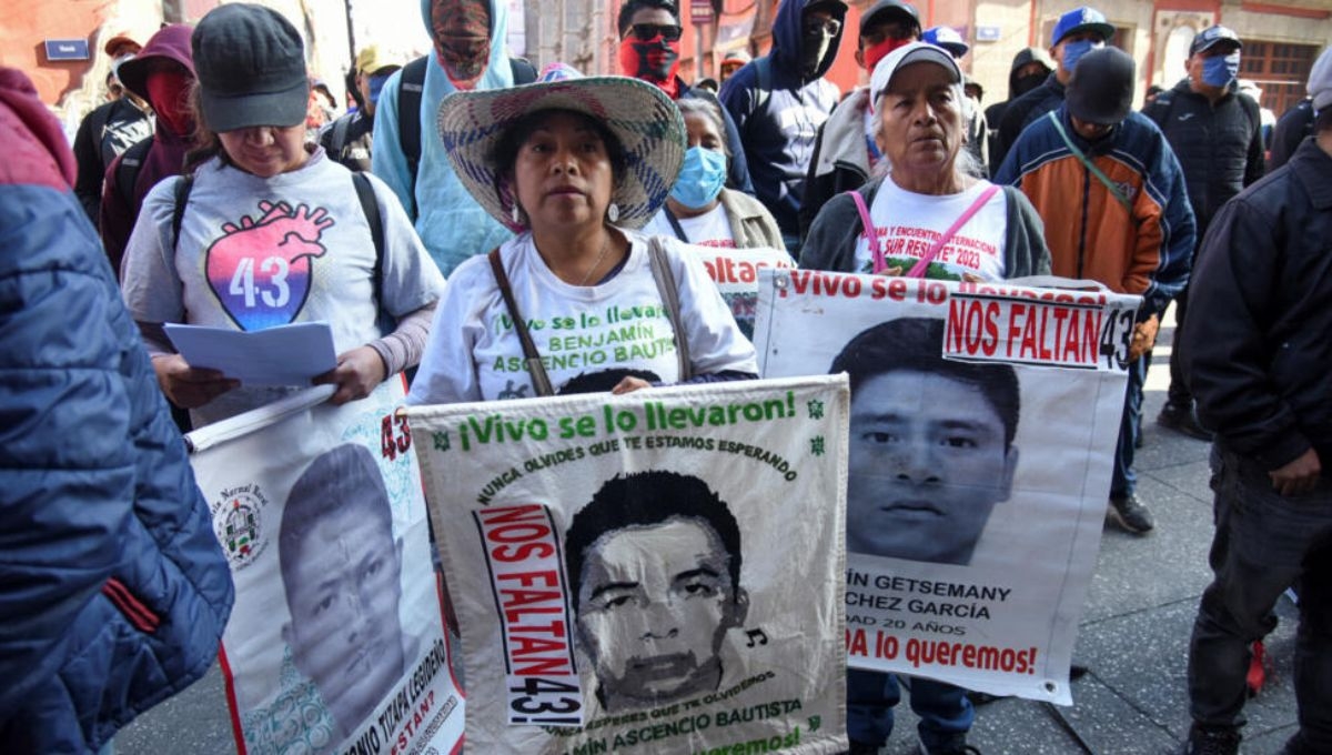AMLO programa reunión con familias de Ayotzinapa pasadas las elecciones