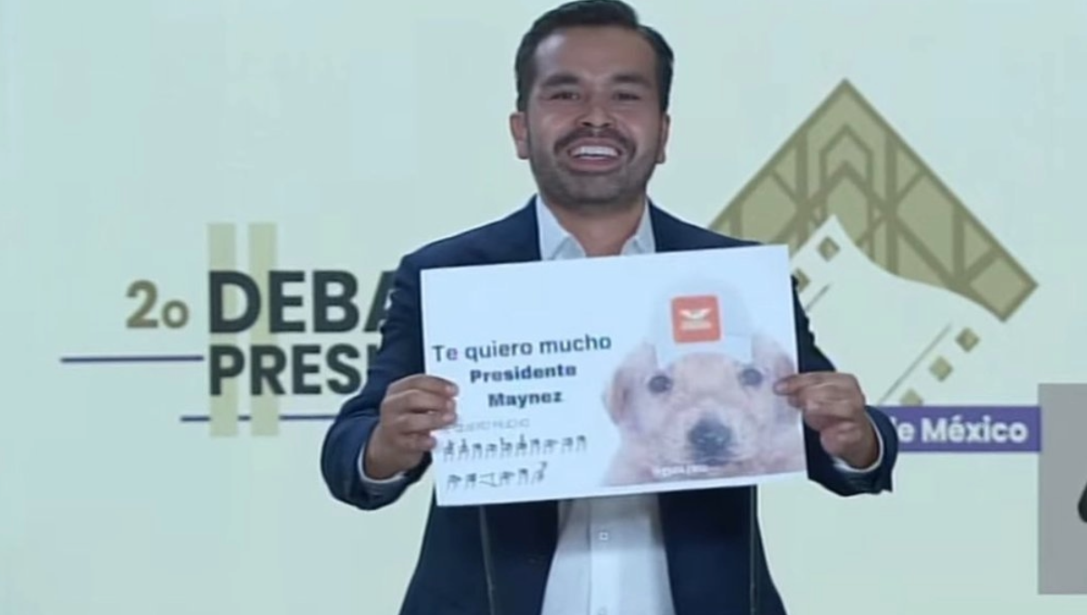 Jorge Álvarez Máynez abre la carrera de los memes durante el segundo debate presidencial