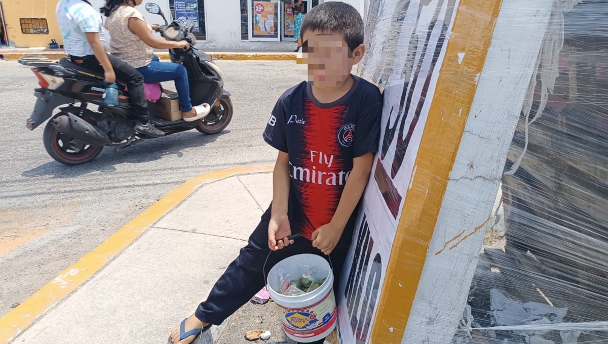 Niños vendieron sus productos en Tizimín para llevar comida a sus casas