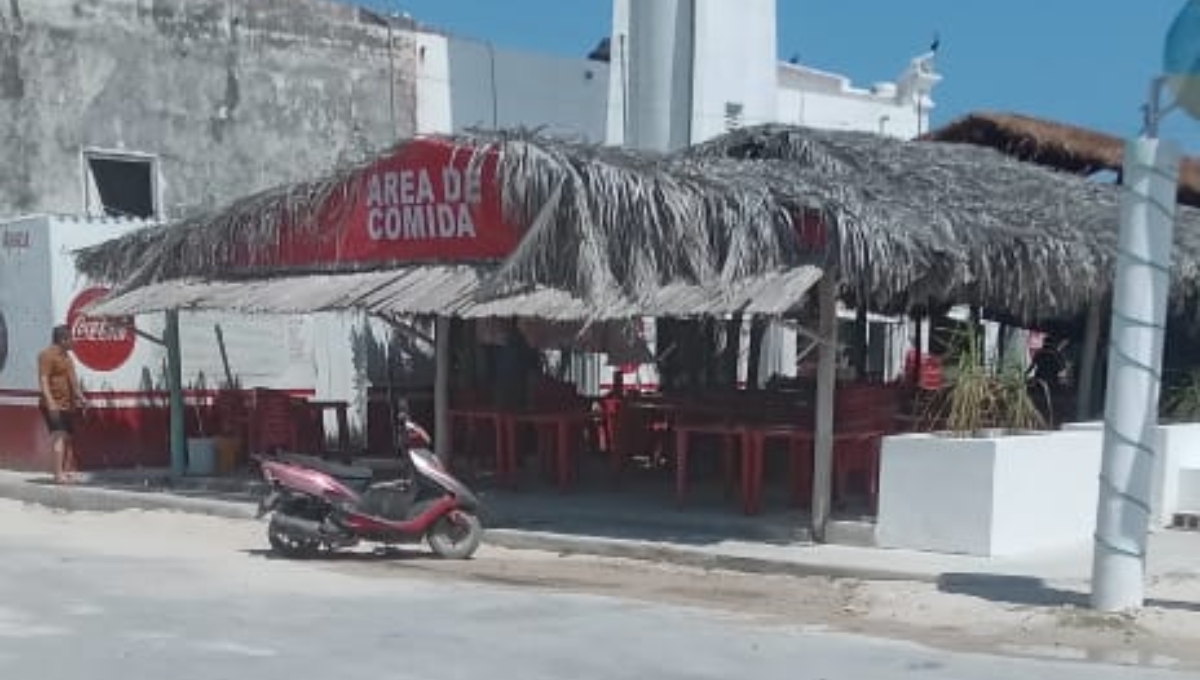 Los visitantes de Telchac Puerto prefirieron irse a otro restaurante a comer