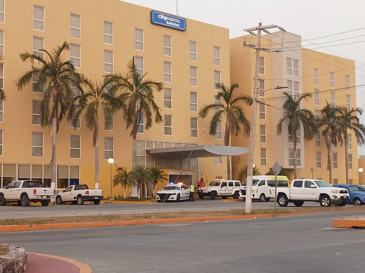 Reporte de personas armadas en un hotel de Ciudad del Carmen causa movilización policiaca