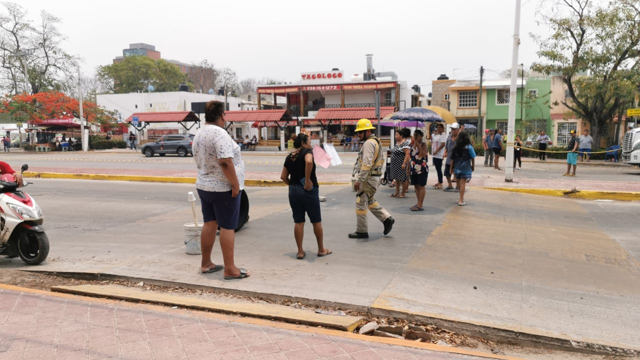 Reportan bloqueos en distintas vialidades de Ciudad del Carmen