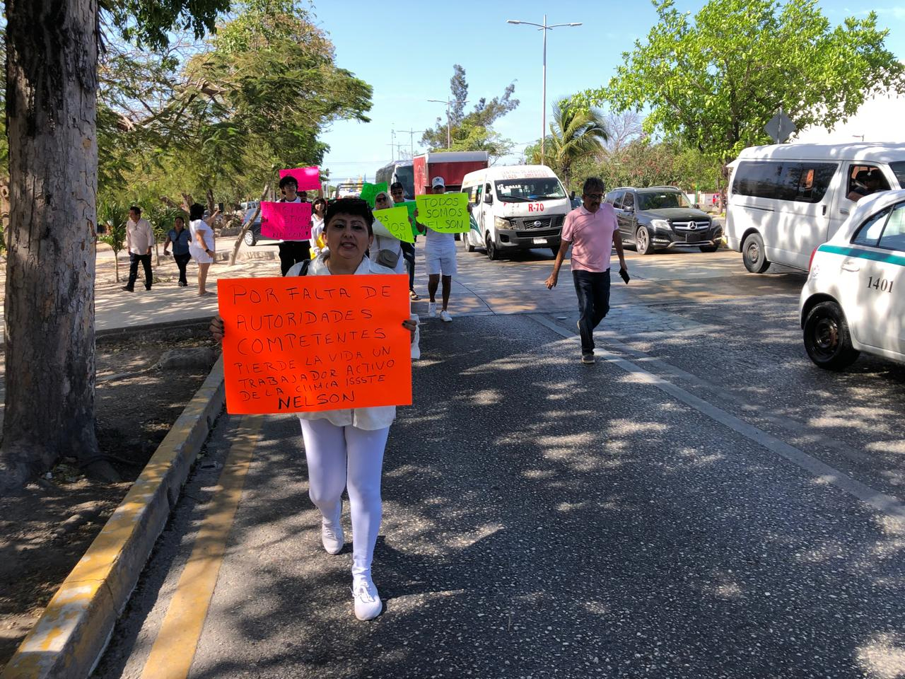 Trabajadores acusaron al Director del ISSSTE de Cancún por negligencia