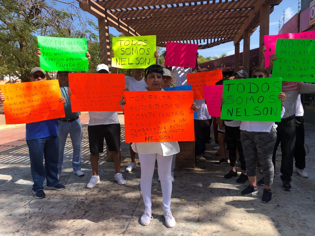 Trabajadores exigen la destitución del Director del ISSSTE de Cancún