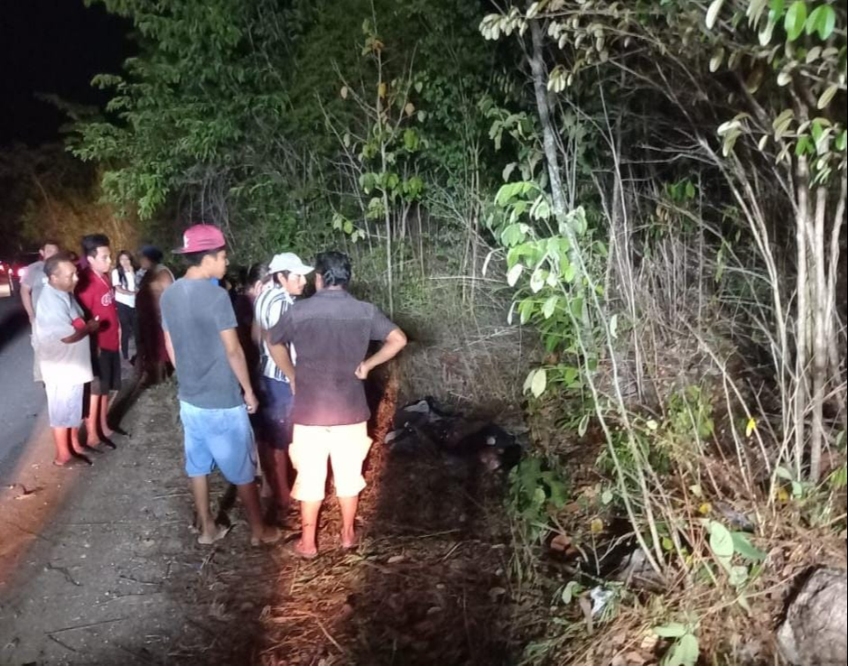 Muere motociclista tras derrapar en la carretera estatal X-Hazil–Chan Santa Cruz, Quintana Roo 