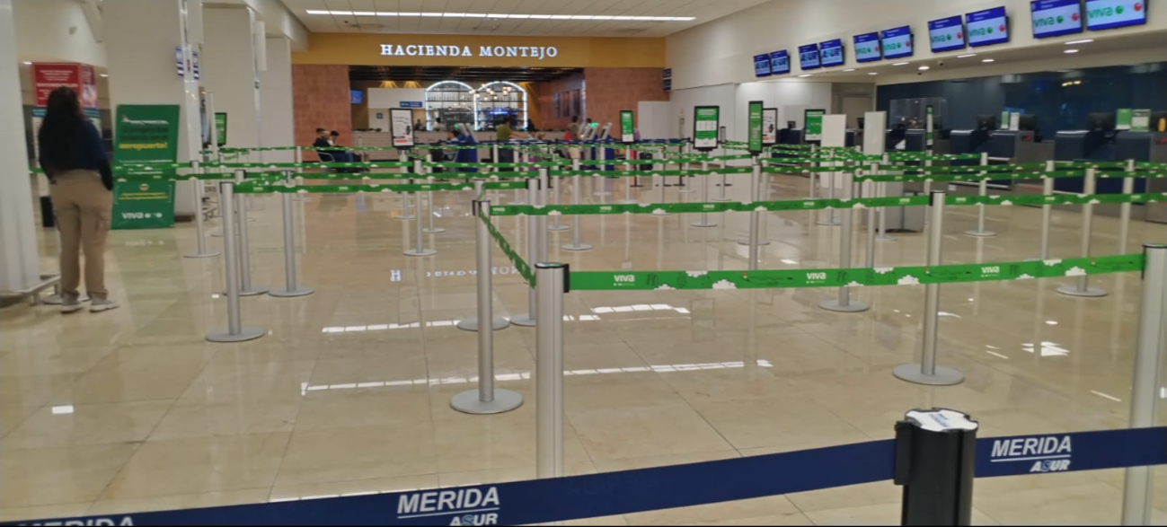 La movilidad en el aeropuerto de Mérida luce lenta