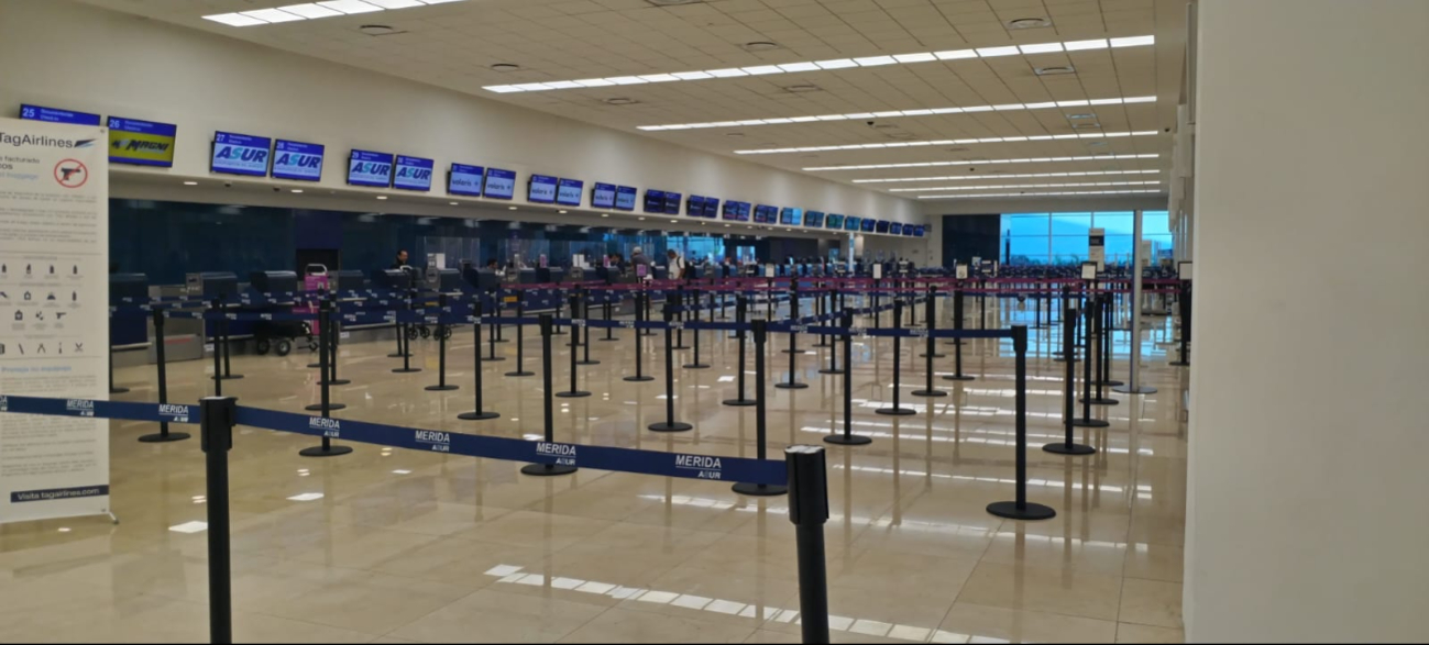 Los vuelos matutinos despegaron y el aeropuerto de Mérida quedó vacío