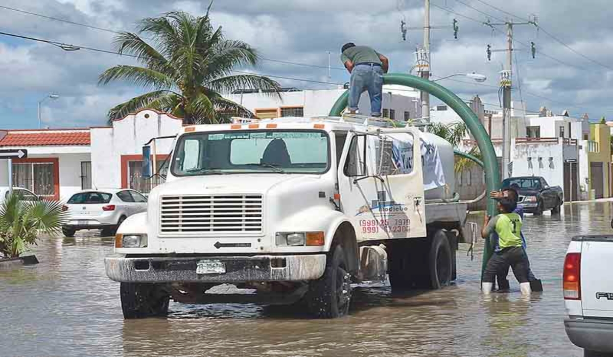 Vecinos de Las Américas piden estudio técnico para tratar el problema de la inundación