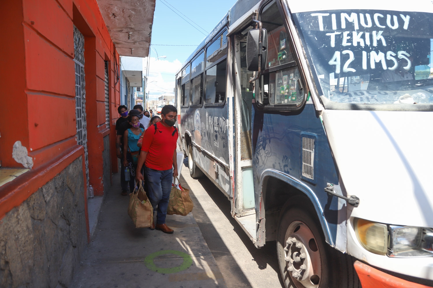 Comerciantes piden cambios en paraderos de la ciudad de Mérida