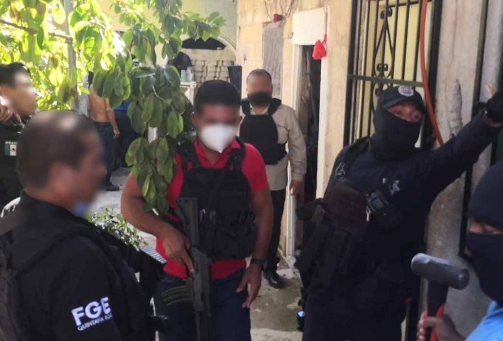 En el operativo participaron policías de investigación. Foto: Fiscalía General de Quintana Roo.