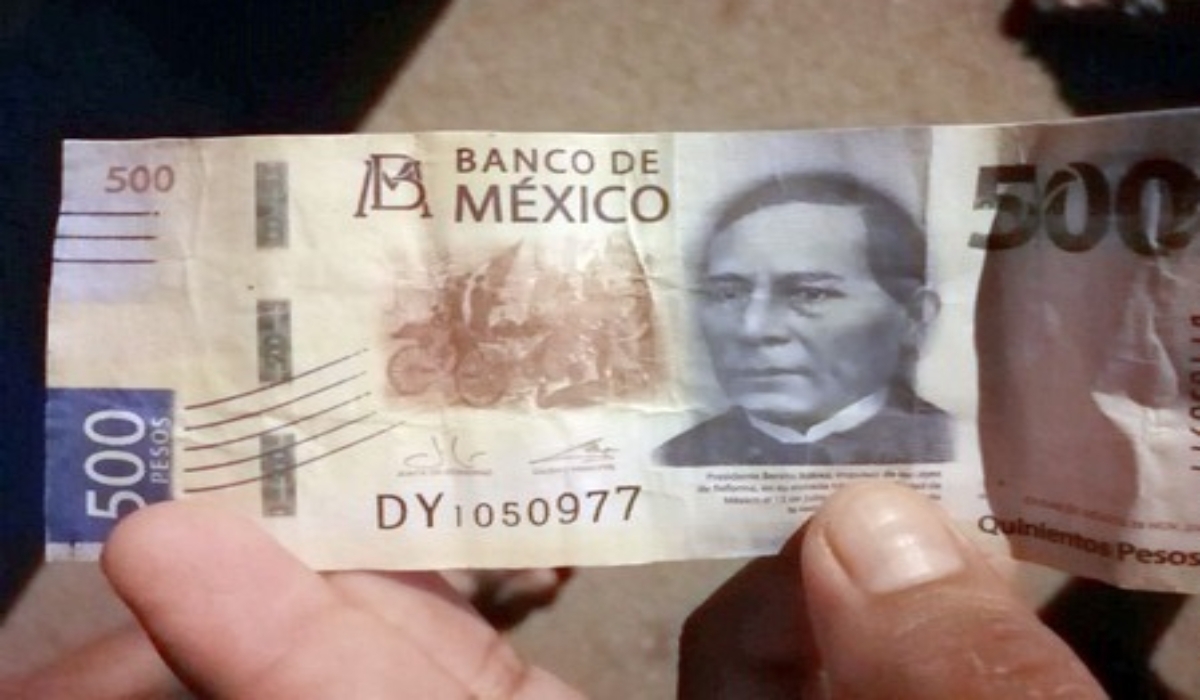El hombre aseguró que otra persona le había pedido comprar refrescos con el dinero. Foto: Jorge Aké.