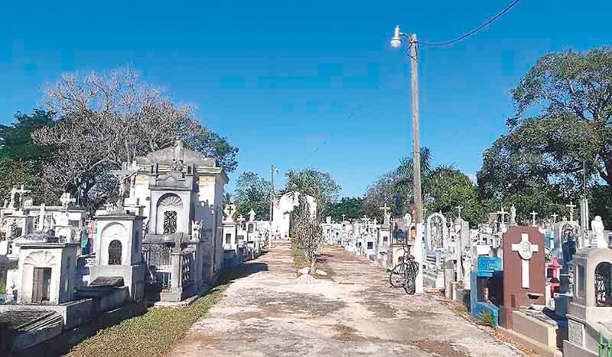 Analizan la reapertura de cementerios en Tizimín