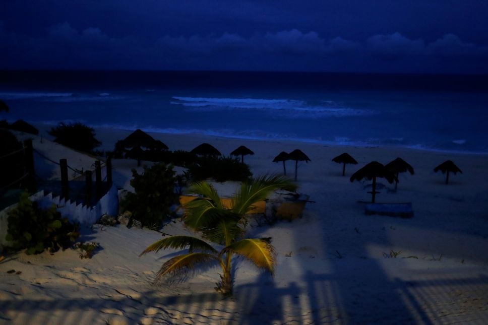 Zeta tocaría tierra en la tarde de este lunes en Quintana Roo Foto: Reuters