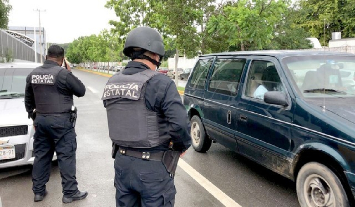 Los agentes lograron capturar a dos sujetos por delitos federales. Foto: Dismar Herrera.