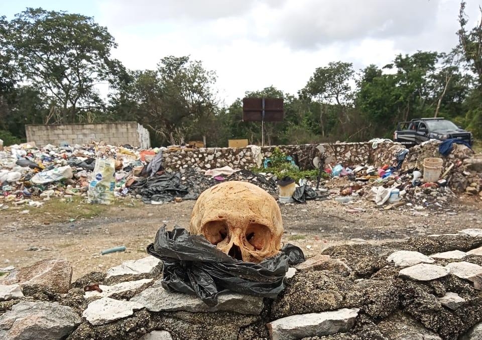 El cráneo fue encontrado en los desechos sólidos en el basurero municipal. Foto: Benito Cetina