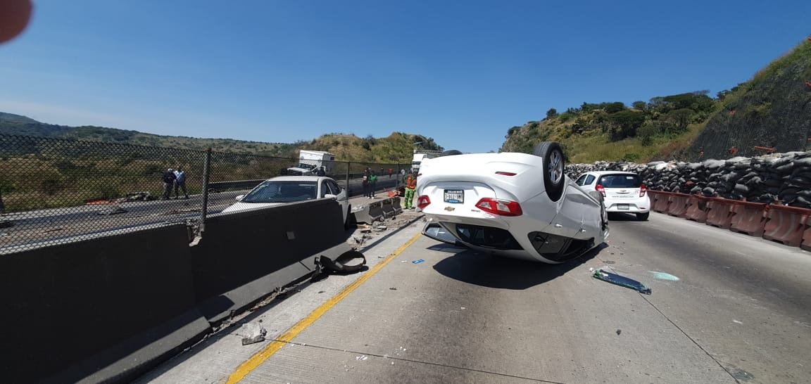 'El Mijis' sufre accidente automovilístico en carretera México-Querétaro