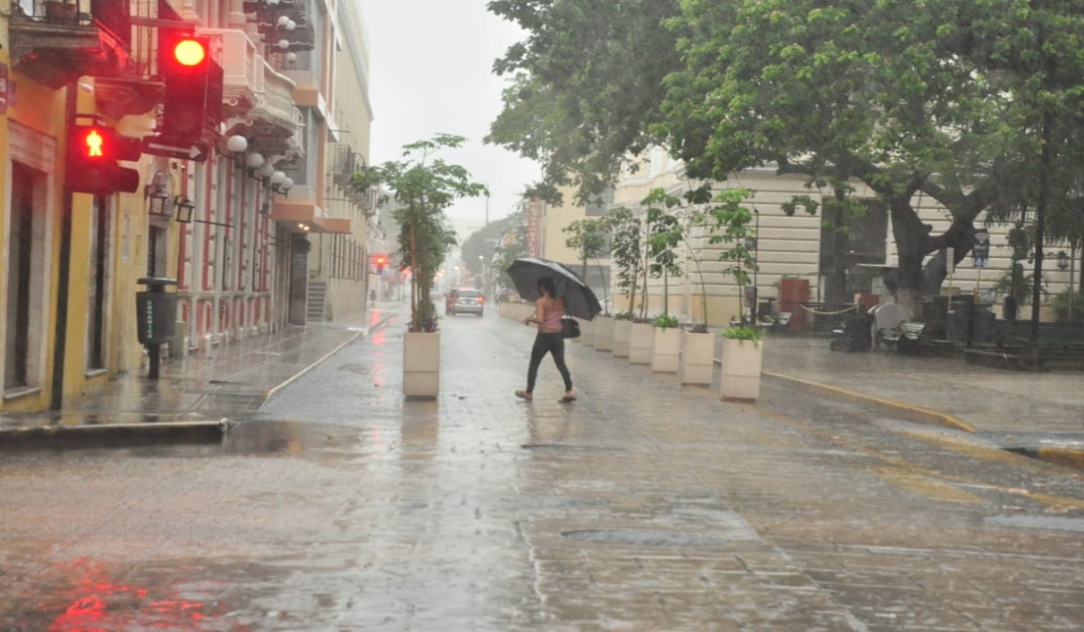 Se recomienda tomar precauciones por la presencia de lluvia este lunes