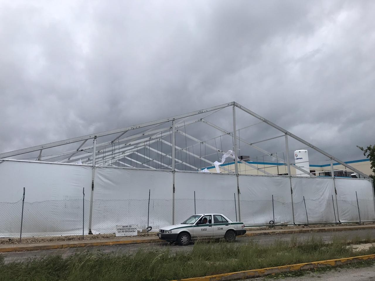 Hospital móvil de Cancún no soporta los vientos de Delta