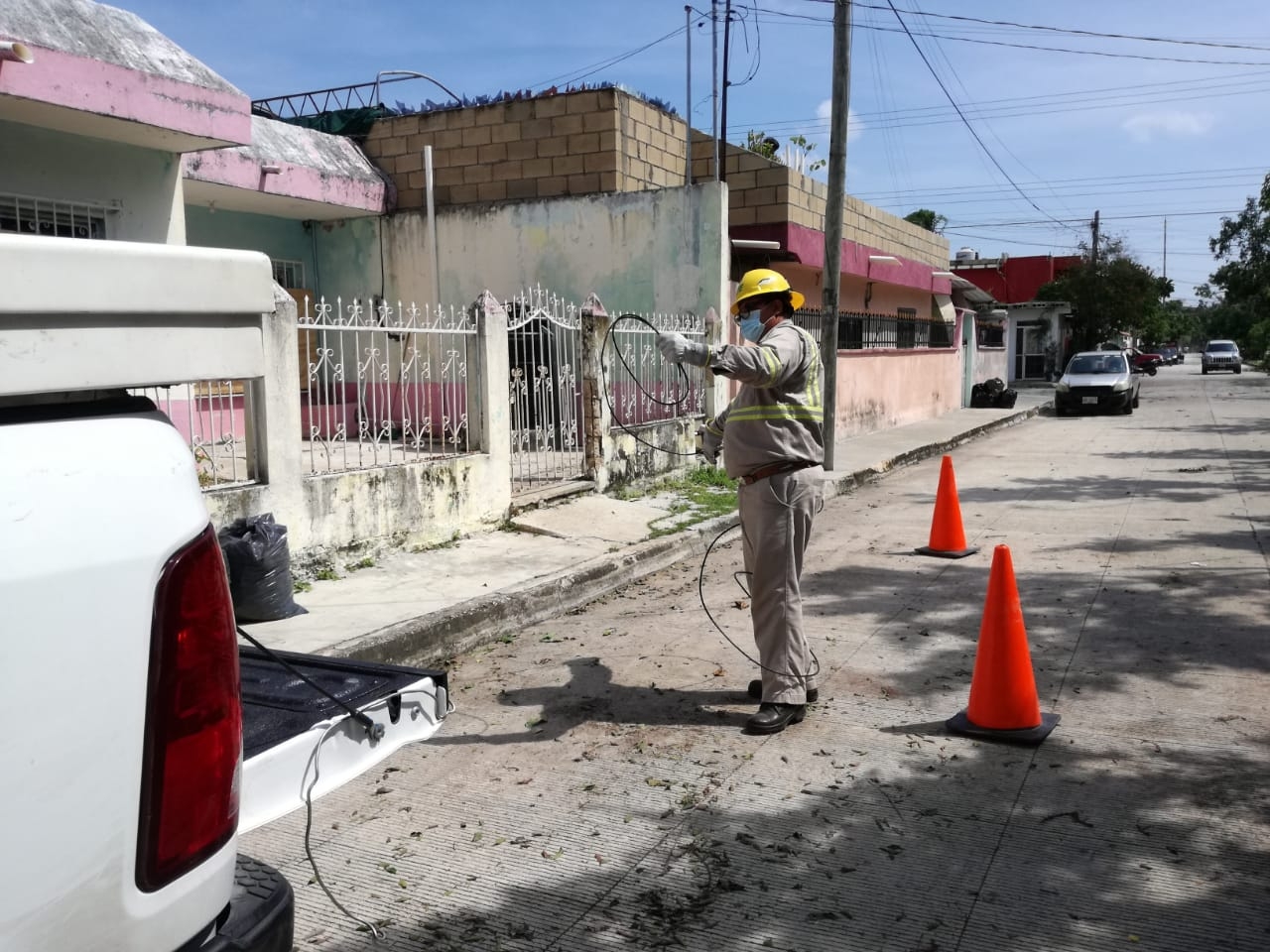 CFE restablece el servicio al 90% en Quintana Roo y Yucatán
