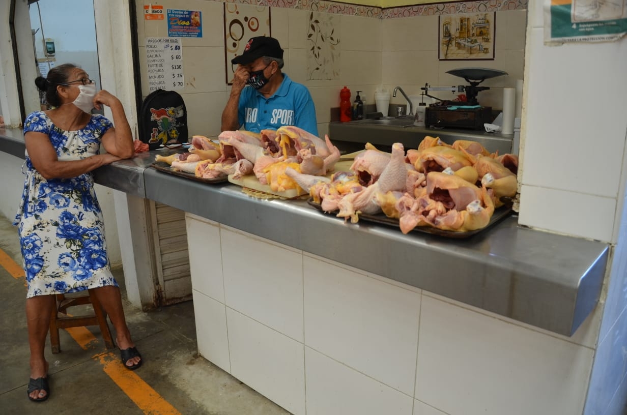 Vendedores de pollo esperan desplome de ventas por Día de Muertos en Ciudad del Carmen