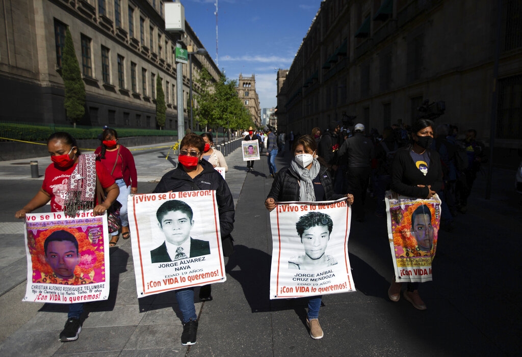 Detienen al capitán José Martínez Crespo por el caso Ayotzinapa