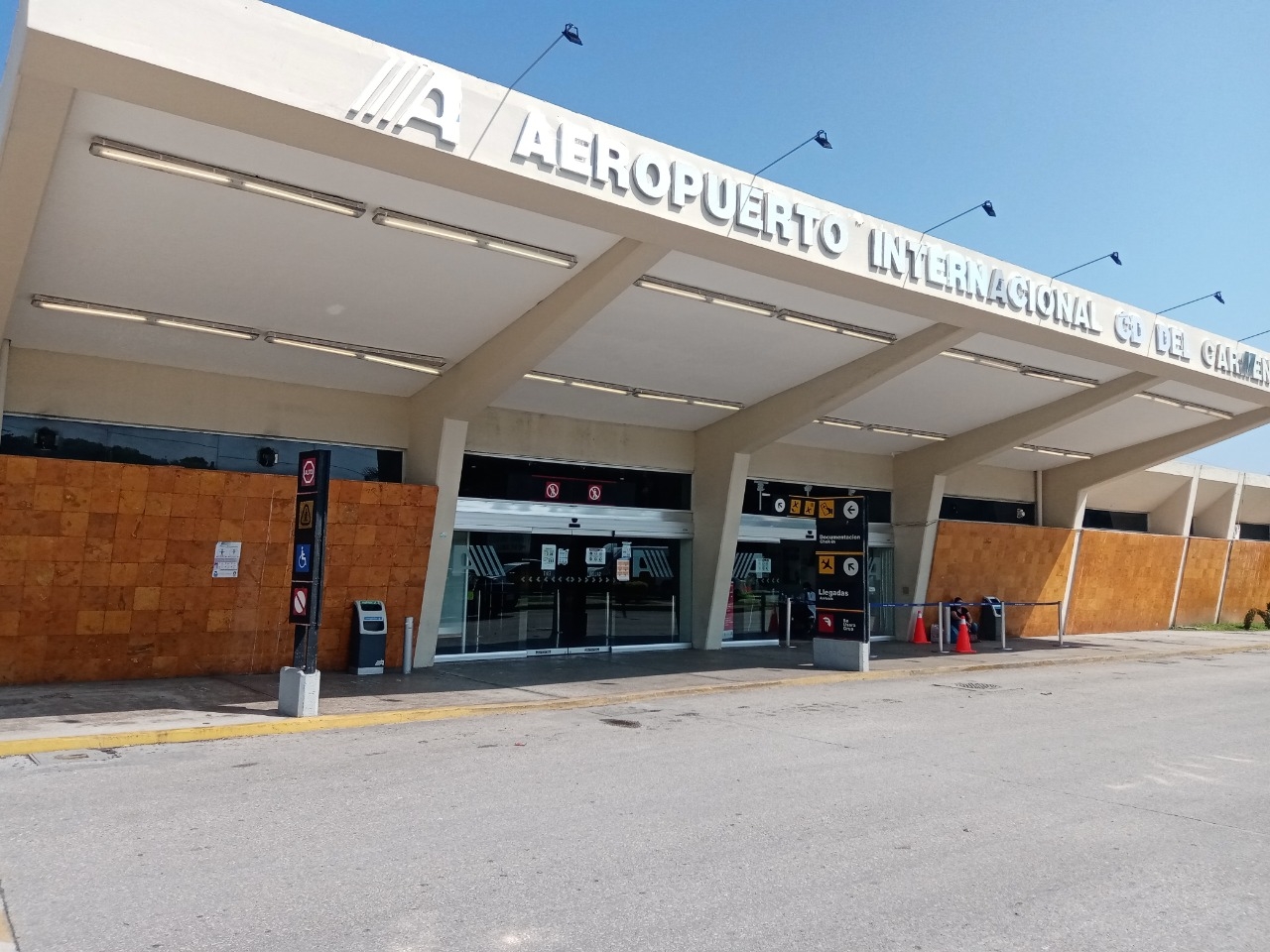 Denuncia desacuerdo con medidas del Aeropuerto de Ciudad del Carmen
