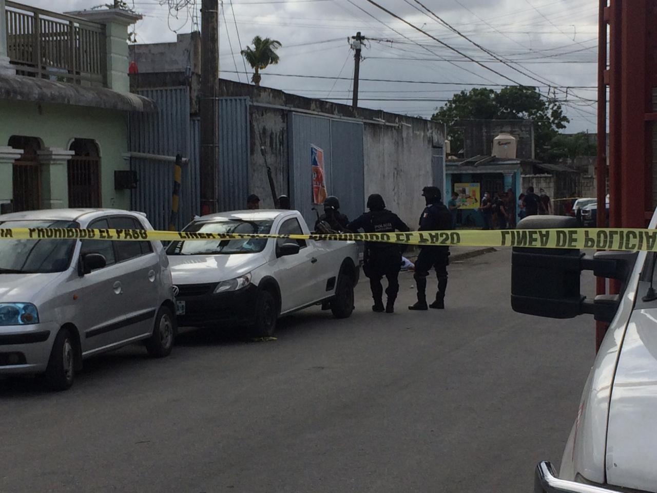 Presunto asaltante muere en tiroteo con policías de Cancún